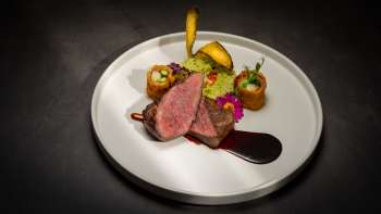 Leckeres Essen in modern-gemütlicher Atmosphäre im Alpin Royal Restaurant