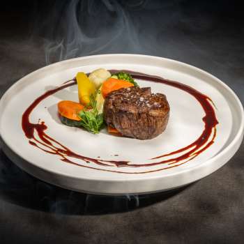 Leckeres Essen in modern-gemütlicher Atmosphäre im Alpin Royal Restaurant