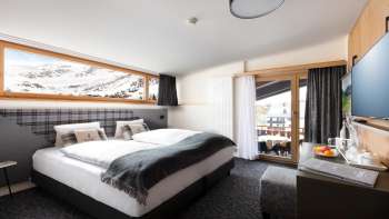 Apartment mit zwei Schlafzimmern und Balkon im Hotel Turna Malbun