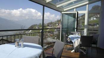 Restaurant Kulm mit Aussicht auf das Rheintal