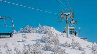 Malbun im Winter Sessellift Sareis im Winter, schneebedeckte Umgebung