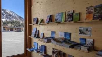 Broschüren im Malbun Center