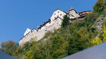 Blick vom Städtle auf das Schloss Vaduz