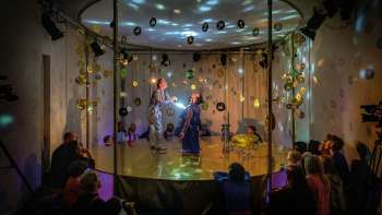 جنيّةّ Dschinnīya