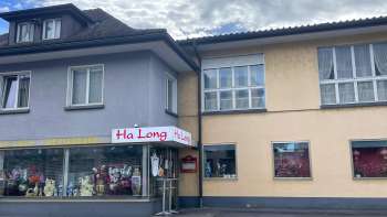 Aussenansicht des Restaurants Ha Long