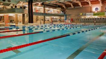 Schwimmbecken