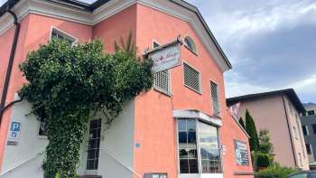 Aussenansicht des Red Mango Restaurants