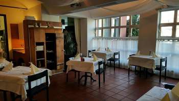 Innenraum der Osteria Adler