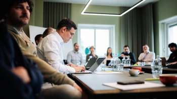 KI-Café: Praxisnaher Austausch zu Digitalisierung und KI für KMU KI-Café: Praxisnaher Austausch zu Digitalisierung und KI für KMU