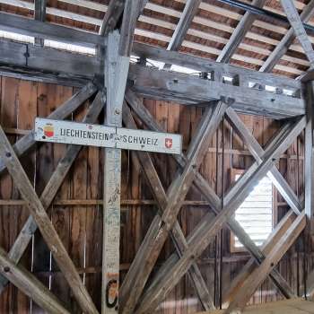 Detailaufnahme der Innenkonstruktion der Brücke