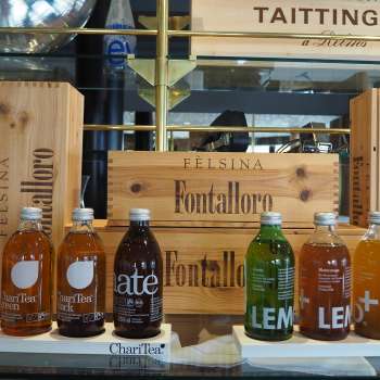 Limonaden und Eistees
